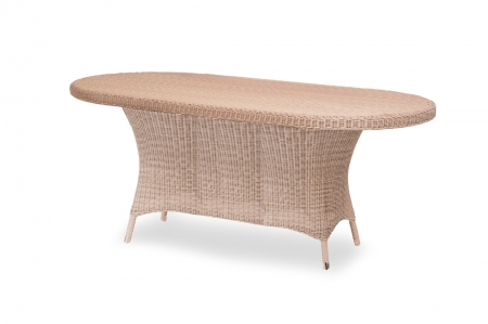 consueto - oval dining table